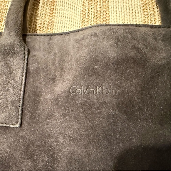 Elegant Suede Tote Bag - Picture 3 of 5